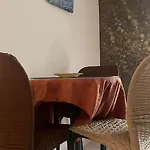 Cozy Old Train Station Appartement Tirana