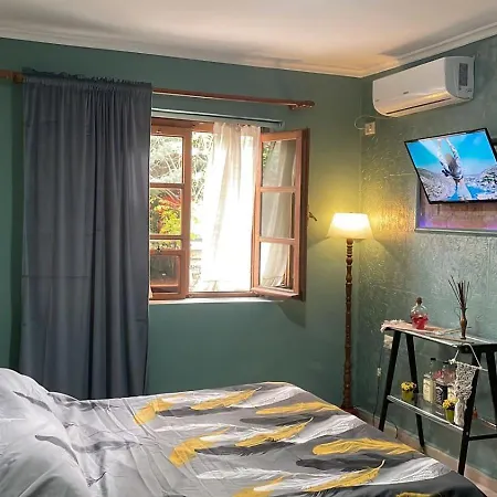 Cozy Old Train Station Apartamento Tirana