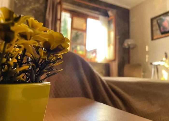 Cozy Old Train Station 아파트 티라나