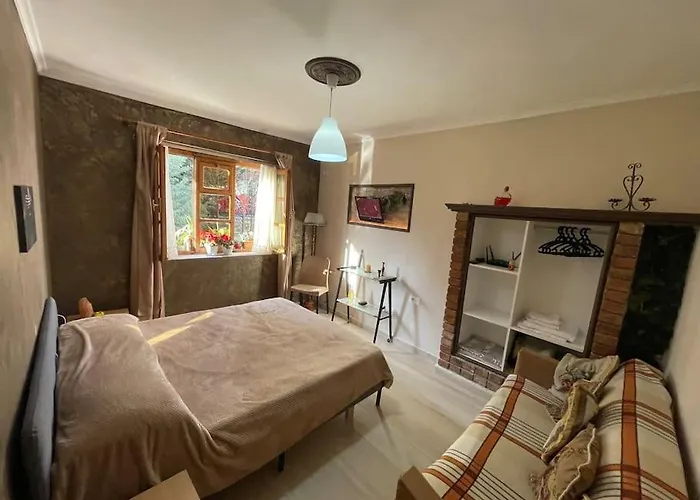 Cozy Old Train Station דירה *