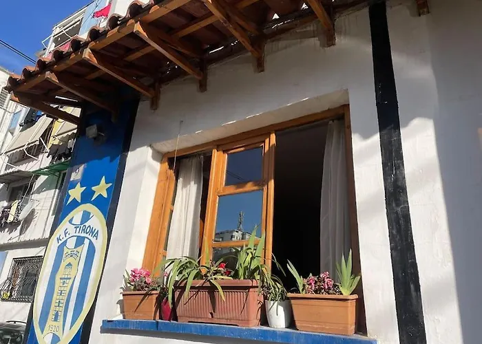 아파트 Cozy Old Train Station 티라나